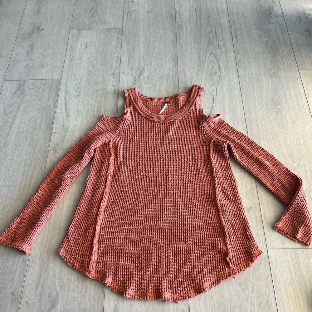 Free People Coral Cold Shoulder Knitted Top Size xs